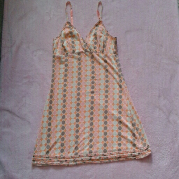 Ambrielle Other - 🤩3/$15 Cute orange with polka-dot